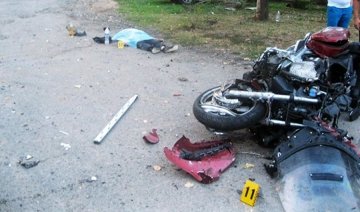 Двоє людей загинуло в жахливій мото-аварії