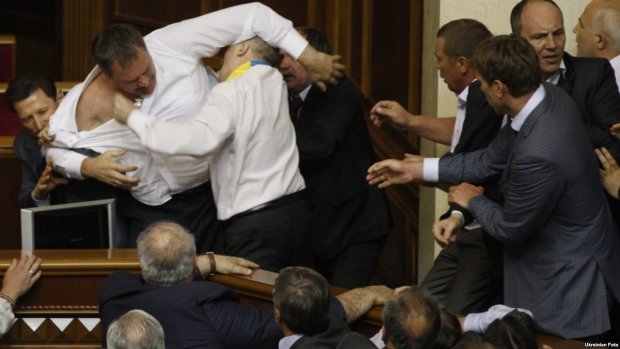 Бійка між депутатами