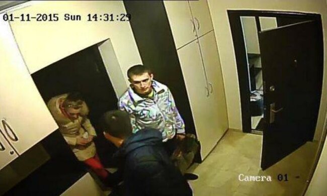 У Києві розшукують пару квартирних крадіїв (фото)