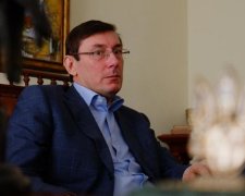 Генпрокурор Луценко візьме на особистий контроль розслідування про розкрадання мільйонів на дорозі в Підгірцях головою сільради і ОЗГ корупціонерів