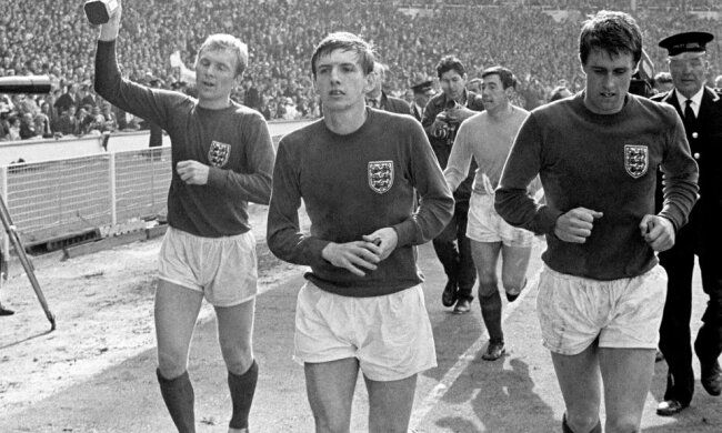 Мартин Питерс с партнерами