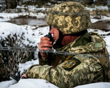 Путинские наемники 8 раз нарушили "тишину", поливая огнем ураинских защитников на Донбассе