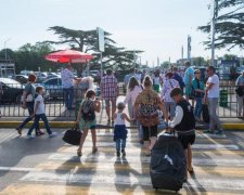 При Украине жилось лучше, или о чем говорят крымчане