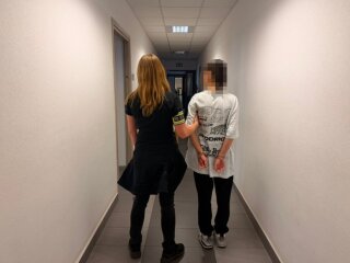 Полиция Варшавы задержала пару грабителей такси