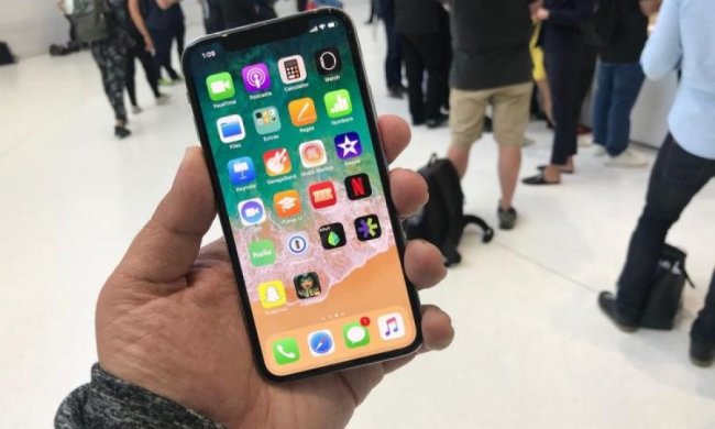 Стало відомо, скільки Apple заробляє на iPhone X