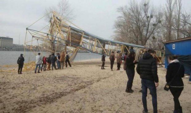 Мережу підірвав вид зруйнованої канатки в Києві з висоти пташиного польоту