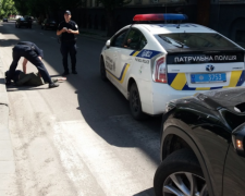 У Чернігові "ватнику" помстилися за Небесну сотню, прив'язавши до стовпа: відео