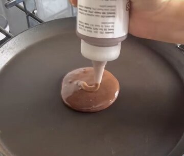 Подвійні шоколадні панкейки: фото скрін рецепту