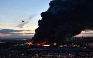 На пепелище в Москве предложили искать визитку Яроша 