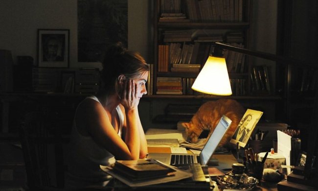 "Наче фура по мені проїхала": хлопець готовий був віддати життя за дівчину з інтернету, і ось як вона йому "віддячила"