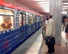 У московському метро робот скоїв суїцид
