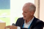 Ведучий телекомпанії BBC Стівен Сакур джерело: https://censor.net