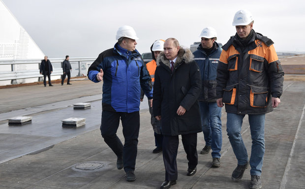 Кримський міст от-от рухне: експерти розкрили правду про епічний провал Путіна, збудував чайкам на сміх