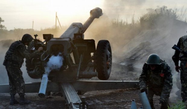 Сепаратисти обстріляли українських військових 54 рази