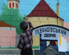 80-летний дедушка воссоздал древний Львов в "спальном" районе: фото