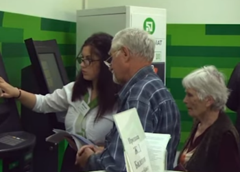 Пенсионеры. Фото: скрин youtube