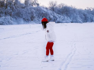 Девушка, зима, снег, фото: Знай.ua