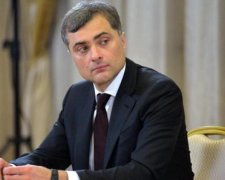 Смерть не за горами? Стало відомо, чому Путін прибирає Суркова