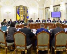 СНБО запретил ввозить товары на оккупированный Донбасс