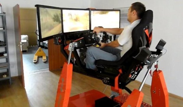 Чехи изобрели гоночный тренажер для геймеров (видео)