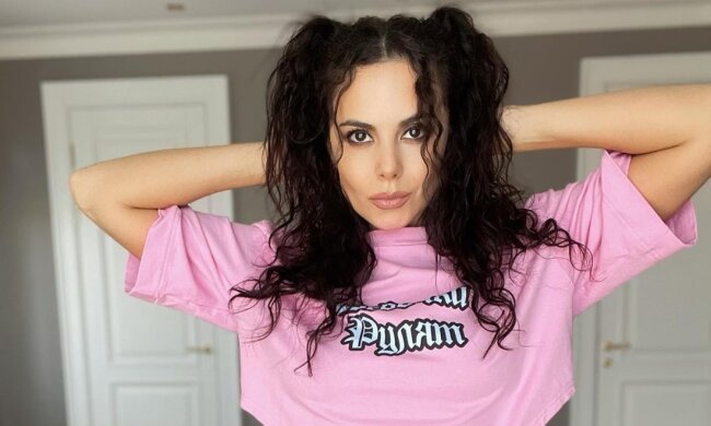 Настя Каменских, фото с Instagram