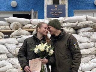 закохані Нацгвардійці одружилися під час війни