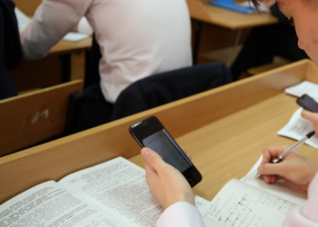 Смартфони, скріншот: Minfin