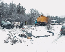 Під Полтавою розбився автобус, багато загиблих: фото жахливої аварії