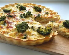 Готовим вместе: вкуснейший пирог с курицей и брокколи