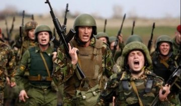 Россия стягивает войска в Луганск