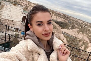 Нова дівчина Мурата, instagram.com/__l_i_l_i_a___/