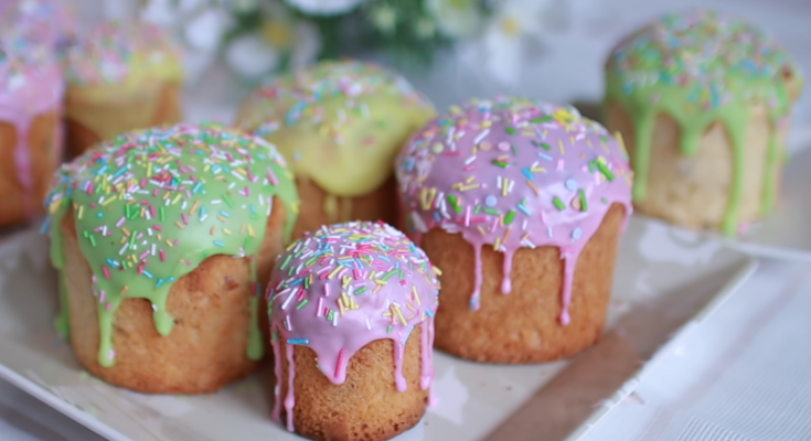 Пасхальные куличи, фото Знай.ua