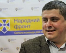 "Народный фронт" проголосует за Смолия: взамен Бурбак отжимает "Украэрорух"