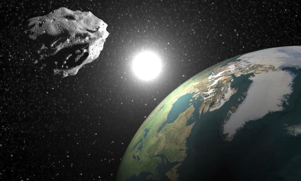 Гигантский астероид упал на Луну: сеть взорвало впечатляющее видео