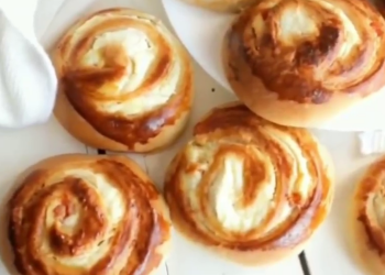 М'які булочки з сиром, кадр з відео