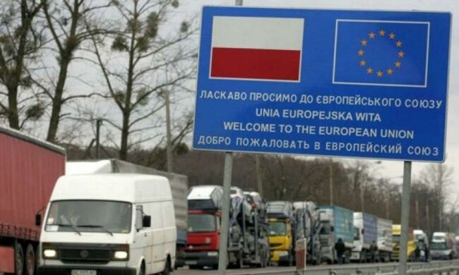 Польша принимает сирийских беженцев, а украинцам отказывает