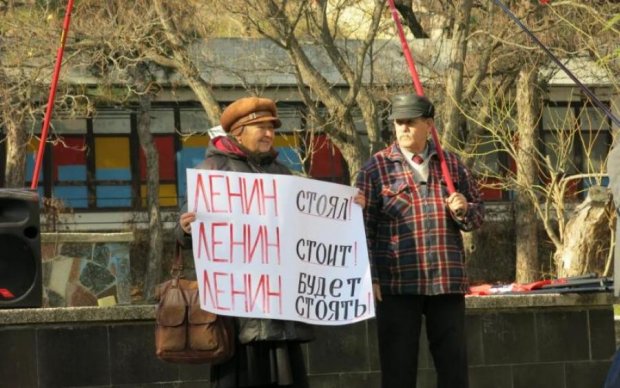 Кримські комуністи мітингували проти  маріонеток Кремля