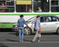 Понакупляли своїх черевиків: що було б, якби пішоходи поводилися, як водії