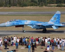 Высший пилотаж: в сети показали мастерство украинских летчиков