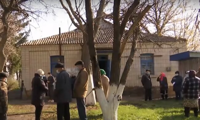 пенсіонери, скріншот з відео