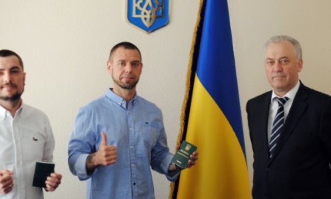 Екс-"Ляпіс Трубецкой" отримав посвідку на постійне проживання в Україні