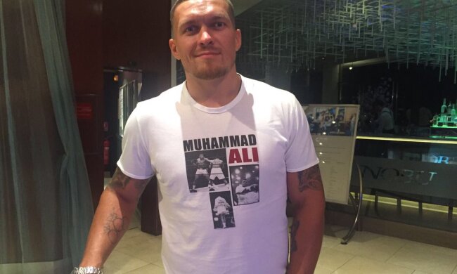 Александр Усик, абсолютный чемпион мира по боксу