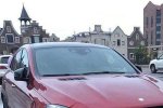 В Киеве напали на автомобиль с народным депутатом внутри
