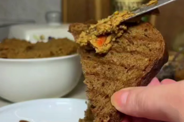 Паштет, кадр из видео