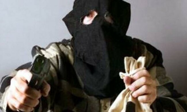 Банда подростков совершила два нападения на АЗС в Киеве (видео)