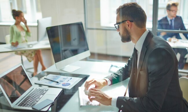 Сидяча робота - зло: робіть це кожні 30 хвилин, аби не перетворитися на "планктон"