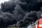 Чорний понеділок сполохав Харків, дим стовпом: моторошна НП потрапила на відео