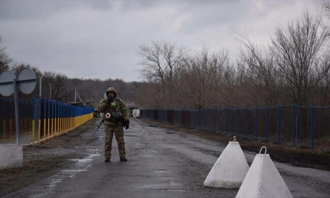 Разведение сил в Золотом: с завтрашнего дня украинцы смогут свободно перемещаться