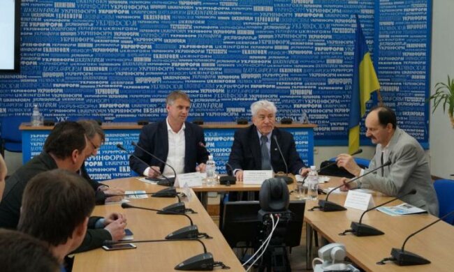 Хто всі ці люди? У Києві обговорили приватизацію "Укрвидавполіграфії"