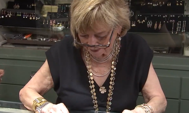 Энн Анжелетти, кадр с видео